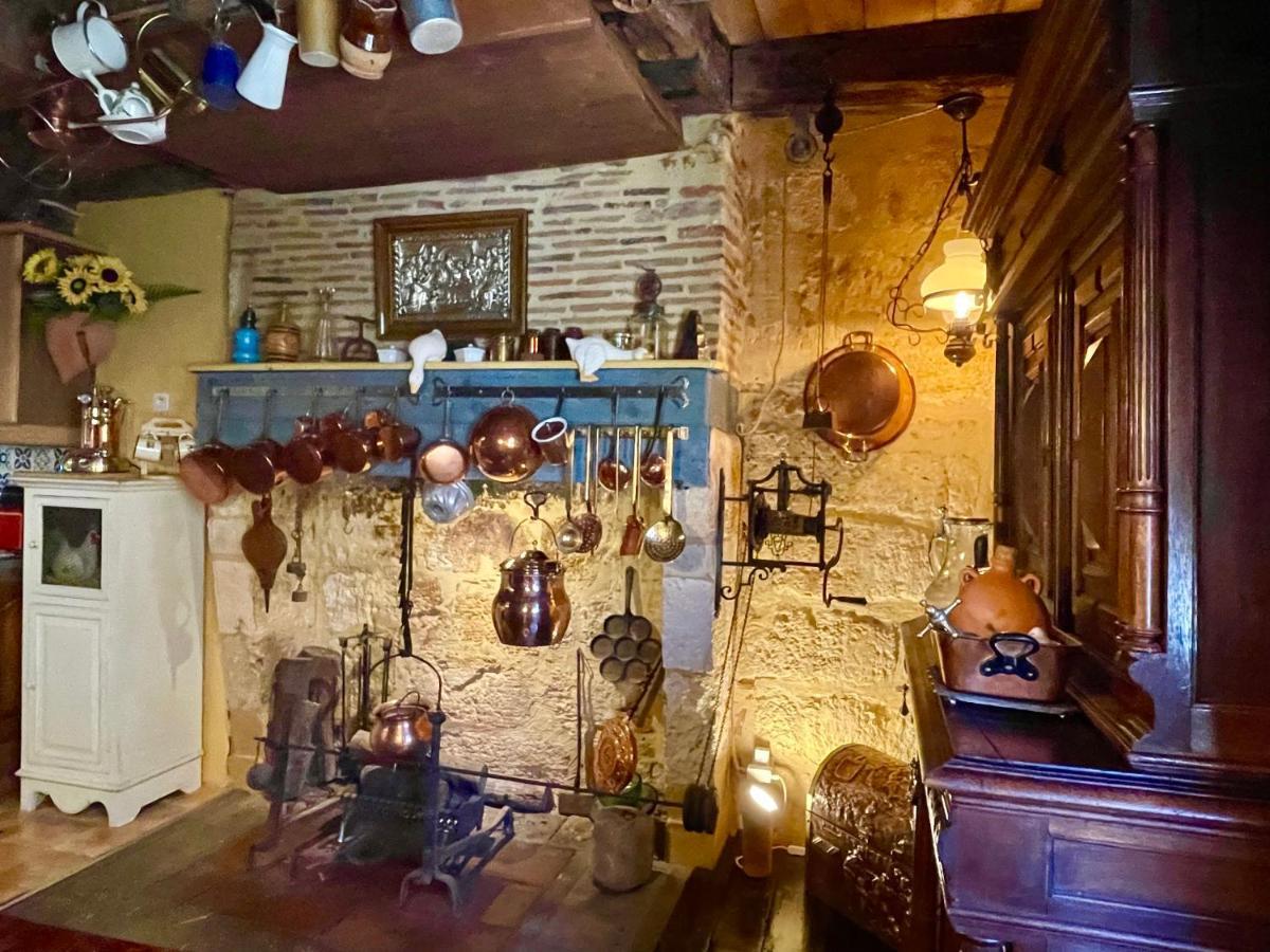 Le Colombier De Cyrano Et Roxane Bed & Breakfast Bergerac Exterior photo