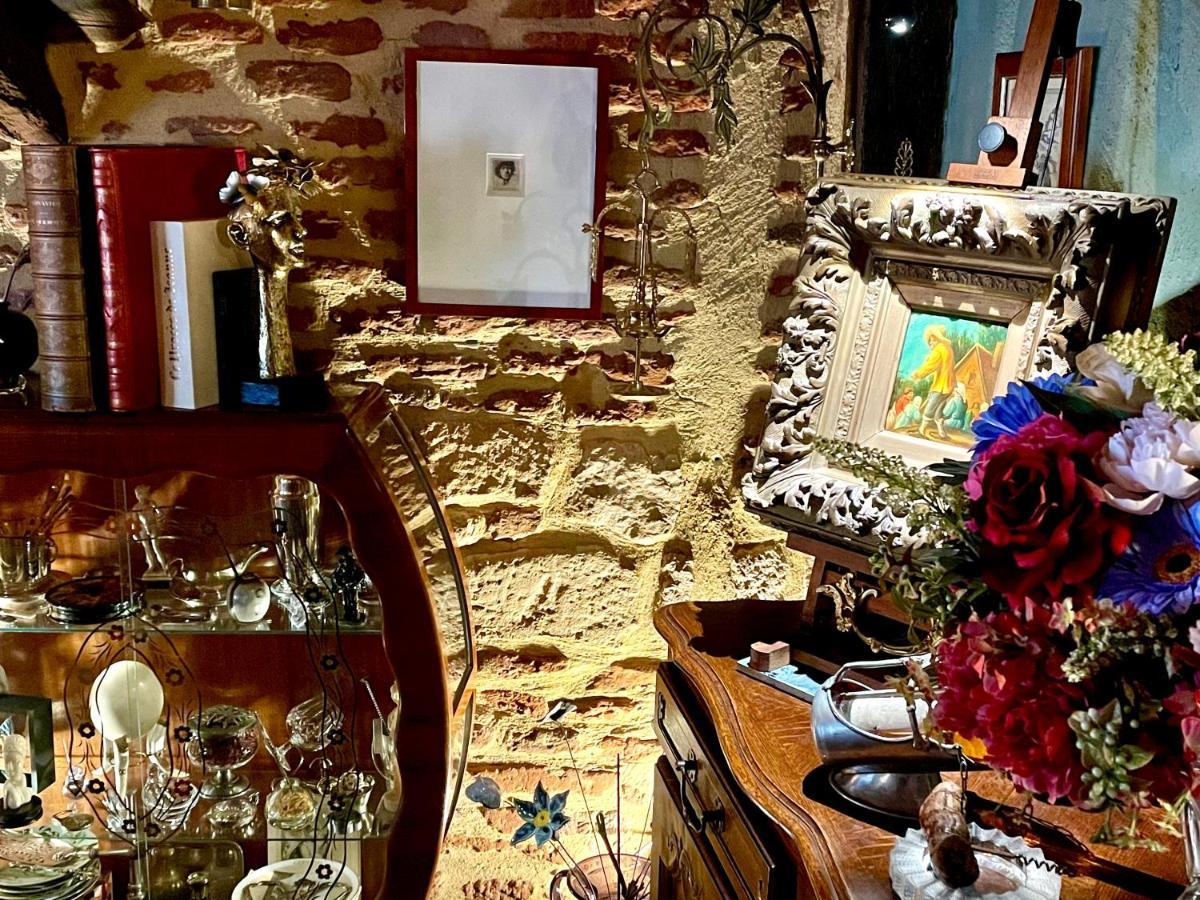 Le Colombier De Cyrano Et Roxane Bed & Breakfast Bergerac Exterior photo