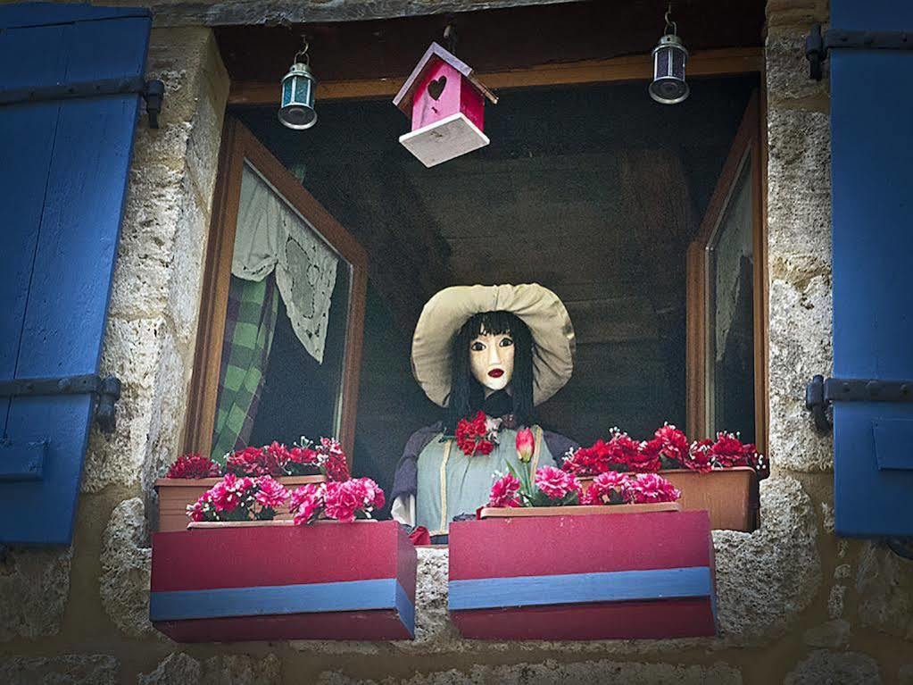 Le Colombier De Cyrano Et Roxane Bed & Breakfast Bergerac Exterior photo