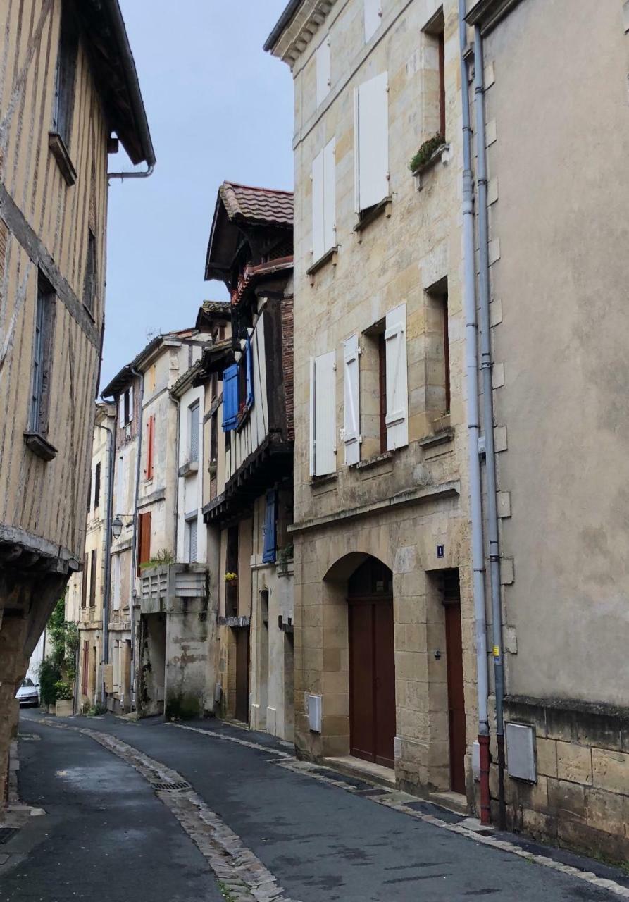 Le Colombier De Cyrano Et Roxane Bed & Breakfast Bergerac Exterior photo