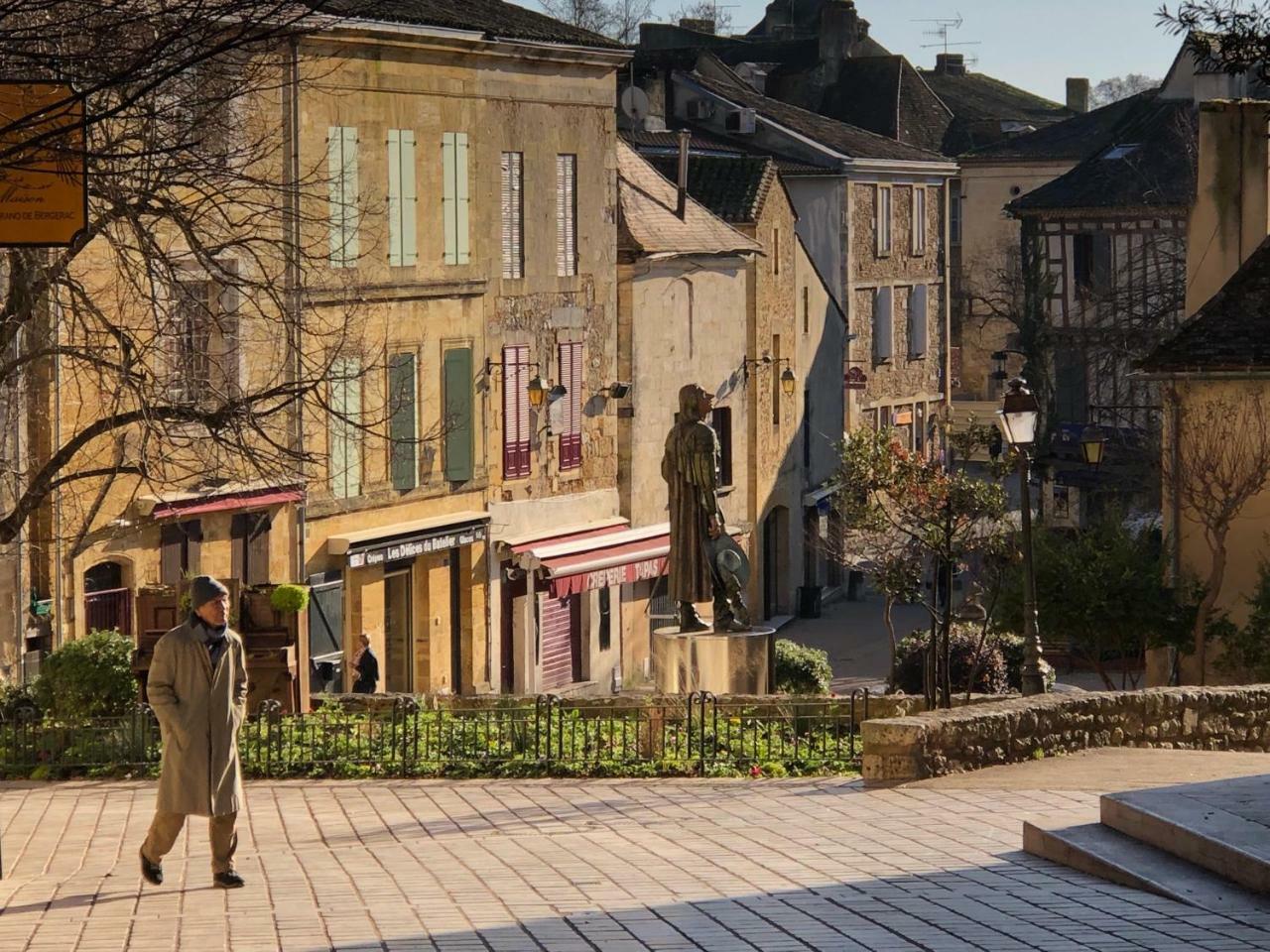 Le Colombier De Cyrano Et Roxane Bed & Breakfast Bergerac Exterior photo